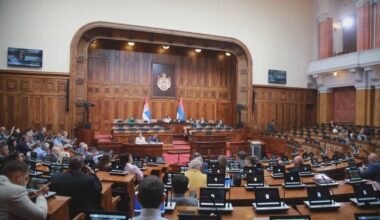 Usvojen rebalans budžeta i paket pomoći građanima u Skupštini Srbije