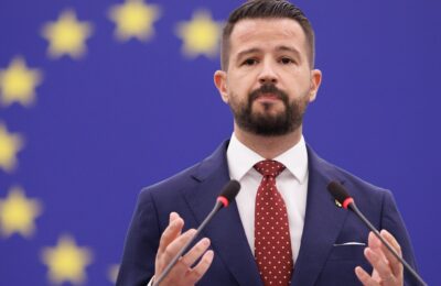 Bog neka im podari snagu!” Oglasio se Jakov Milatović nakon trostrukog ubistva u Danilovgradu: “Nijedna reč ne može da ublaži gubitak