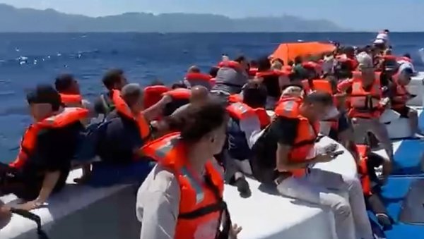 БРОЈ ПОГИНУЛИХ ПОРАСТАО НА 8: Капетан и посада ухапшени због бродолома код Кипра (ФОТО) БРОЈ ПОГИНУЛИХ ПОРАСТАО НА 8: Капетан и посада ухапшени због бродолома код Кипра (ФОТО)