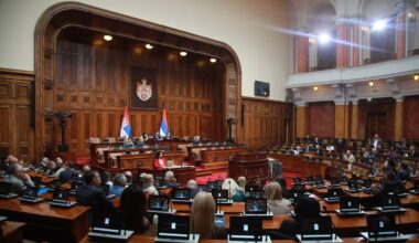 Četvrti dan rasprave u Skupštini Srbije: Pred poslanicima amandmani na rebalans budžeta, ministri odgovaraju na pitanja