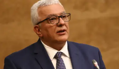DPS traži smenjivanje Mandića zbog saučešća povodom smrti Mladića