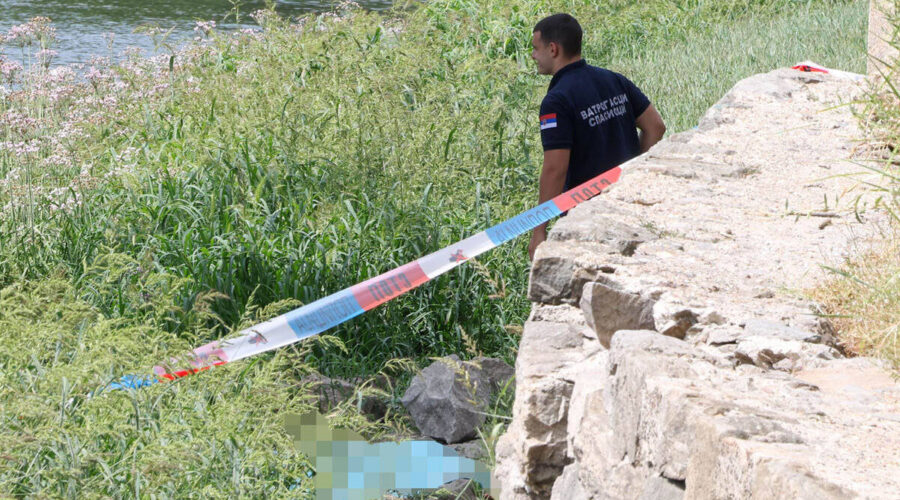 DVA MLADIĆA SKOČILA S MOSTA U PANČEVU: Jedan preminuo ubrzo nakon izvlačenja, za drugim se traga!