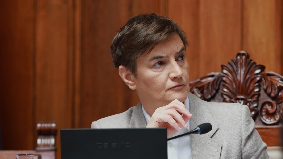 “Da li su u Nemačkoj i Americi sve: Miševi?” Brnabić oštro reagovala na kritike studenata u blokadi o nabavci nove opreme za izbore: Oni ne žele da glasanje bude tajno!