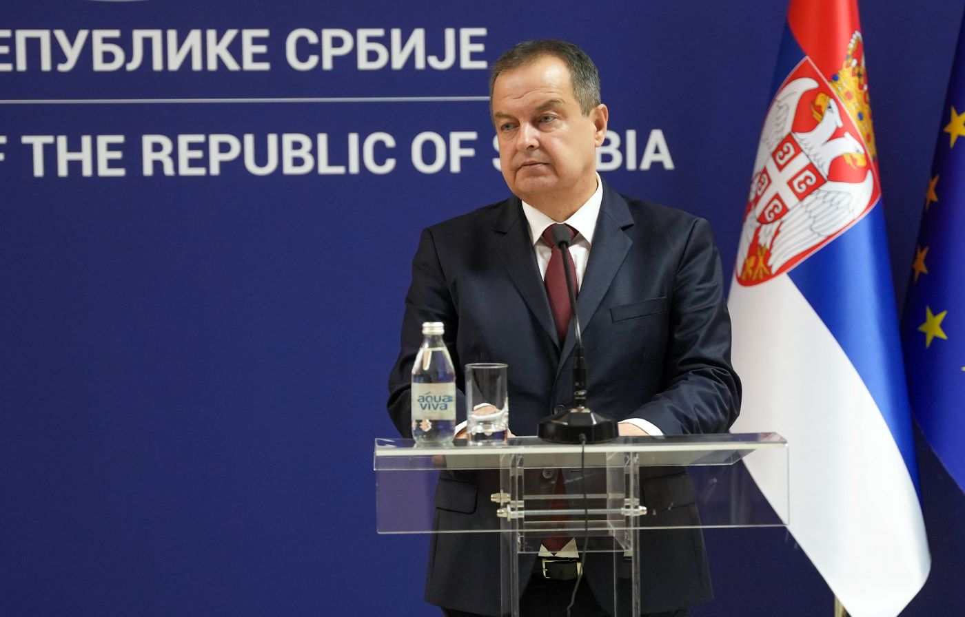 dacic:-oko-150-ljudi-u-uzicu-pokusava-da-spreci-zakonito-prijavljen-skup,-povredjen-snimatelj-rts dacic:-oko-150-ljudi-u-uzicu-pokusava-da-spreci-zakonito-prijavljen-skup,-povredjen-snimatelj-rts