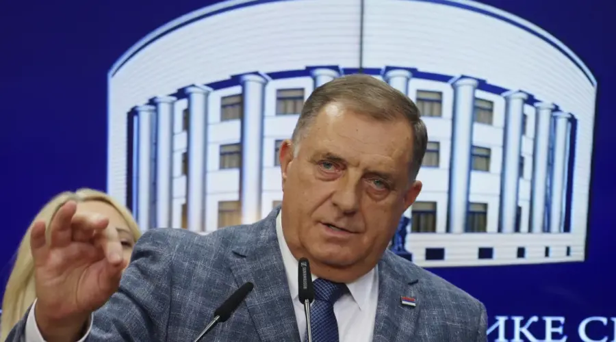 Dodik: Mladić je ubijen, Helez: Krep’o ratni zločinac
