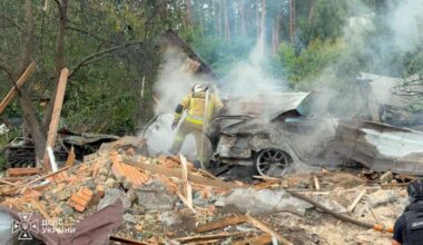 Eksplozije u Kijevu: Balističke rakete i dronovi izazvali paniku, delovi pali kod stambenih zgrada i škole