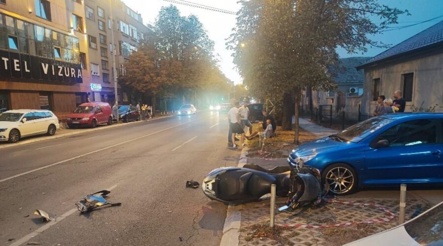 (Foto) Delovi rasuti po putu, oboren motociklista! Teška nesreća u Zemunu: Vozilo naletelo na njega?