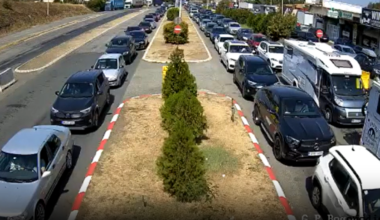 (Foto, video) Egzodus Srba iz Grčke! Haos na Evzoniju, formira se kolona i na Dojranu: Neki putnici čekali više od tri sata da pređu granicu