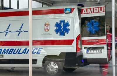 Hitna pomoć u ovom gradu nije spuštala slušalicu: Tokom celog dana Kragujevčanima skakao pritisak, noćas lekari imali pune ruke posla zbog alkohola