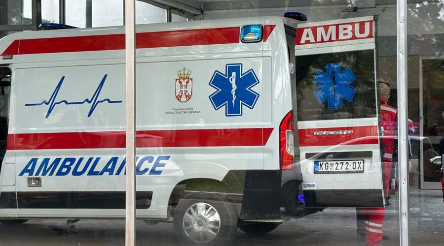 Hitna pomoć u ovom gradu nije spuštala slušalicu: Tokom celog dana Kragujevčanima skakao pritisak, noćas lekari imali pune ruke posla zbog alkohola