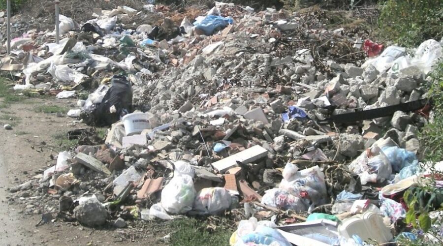 KOMUNALNA AKCIJA: Uklanjanje divljih deponija na području grada Požarevca