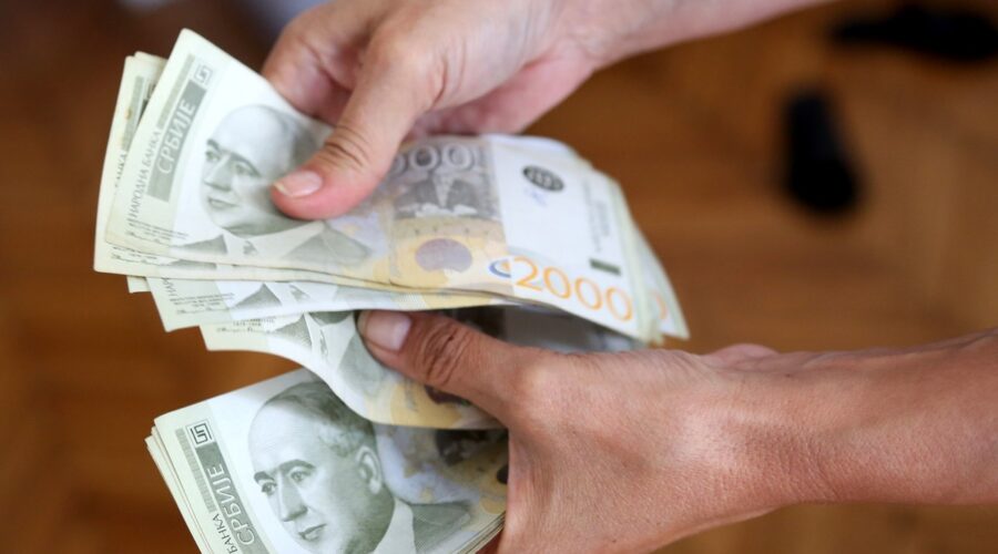 Kako do novca za punoletne građane? Isplata pomoći vršiće se preko namenskih računa u banci Poštanska štedionica