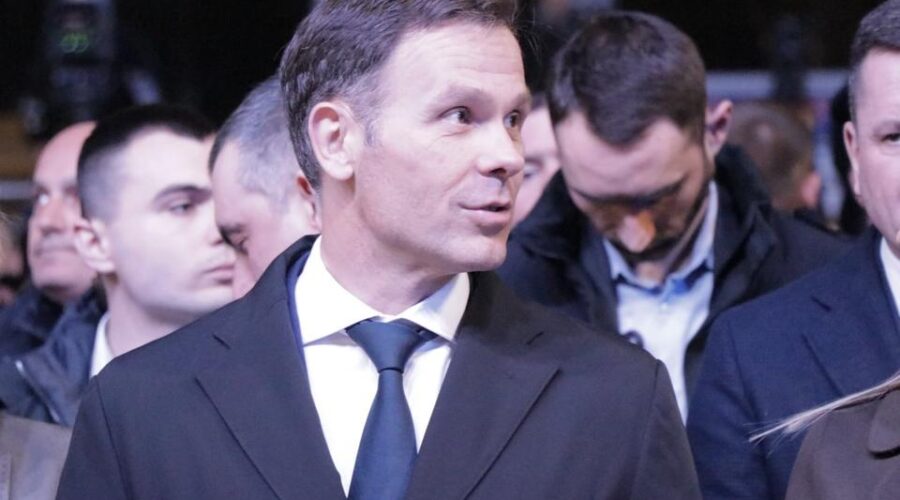 Kaže Siniša Mali da imate prosečnu platu od 1.026 evra – tačno?