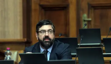 “Koliko ste požara bombardovali avionima rafal?”: Lazović u klinču s Brnabić, Jovanovim i Markovićem