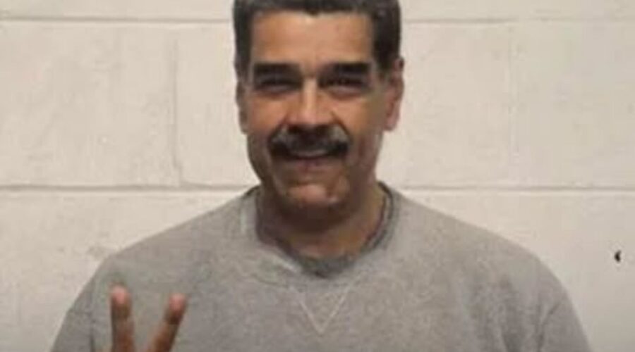 MADURO SREĆAN U TRAMPOVOM ZATVORU? Ekspredsednik Venecuele objavio fotke na kojima pozira sa znakom pobede, šalje pozdrave narodu Venecuele!