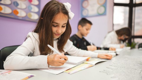 МИНИСТАР ПРОСВЕТЕ НАЈАВИО ВЕЛИКЕ ПРОМЕНЕ! Ово су новине које чекају ђаке 1. септембра