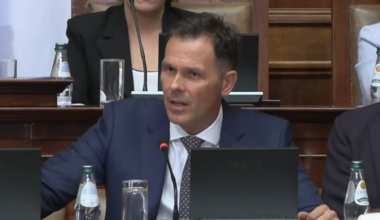Mali u Skupštini: “Plate i penzije nikada nisu bile veće i to u realnom iznosu” VIDEO
