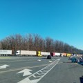 Na auto-putevima u Srbiji postavljeno 140 znakova zabrane preticanja za teretnjake; Izmena saobraćaja zbog radova