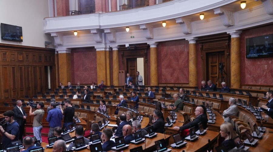Treći dan sednice Skupštine Srbije: Na dnevnom redu rebalans budžeta i još 58 tačaka