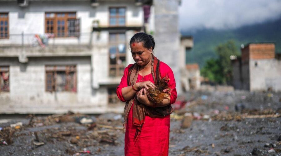 Nepal: Broj žrtava raste, odluka direktora spasila 900 učenika od poplava