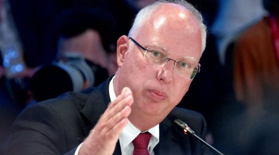 “ODBILI SU MIGRANTE, EVROBIROKRATE I RATNU RETORIKU” Dimitrijev pozdravio odluku Islanda na referendumu o EU