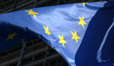 Oglasila se Evropska komisija: Na vlastima Srbije je kakvu će ulogu imati u sahrani Ratka Mladića, veličanju ratnih zločinaca nema mesta među kandidatima za članstvo