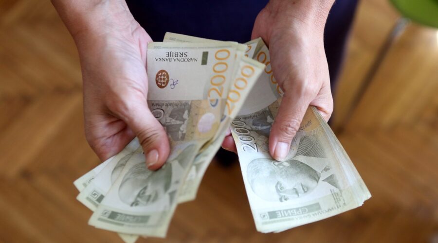 Ova opština u Srbiji ima jedva 44.000 stanovnika, a plate im gotovo 195.000 dinara: Gde su najveće, a gde najmanje zarade