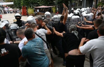 ADVOKAT TVRDI: Užički policajci brutalno pretukli mladića u izbonoj noći!