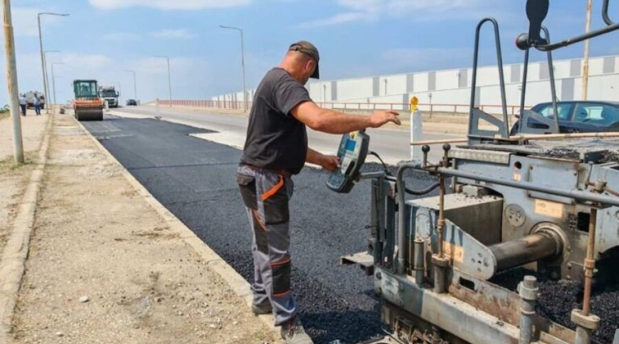 POPRAVLjA SE DEO NADVOŽNjAKA: Veća bezbednost uz radove na saobraćajnici u Leskovcu
