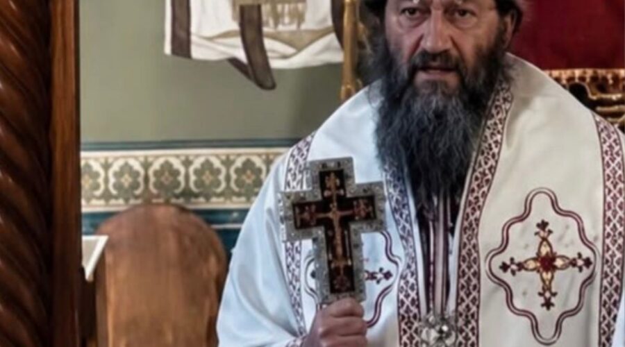 POVRATAK U MANASTIR: Vladika Justin služio prvu liturgiju posle razrešenja!