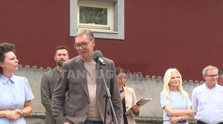 Plata porasla sa 290 na 890 evra u Kruševcu. Predsednik u poseti Rasinskom okrugu: Obišao industrijsko-tehnološki park