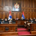 Poslanici raspravljaju po amandmanima na izmene zakona "svoj na svome"