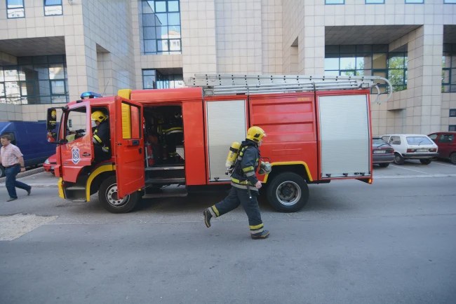 Požar u zgradi Železnice Srbije u Beogradu