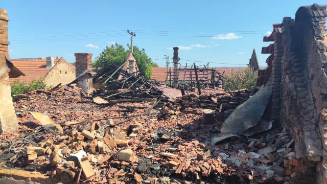Poziv na pomoć porodicama iz Stare Moldave koje su ostale bez domova u požaru | Srpska dijaspora