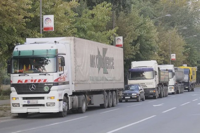 Protest vozača kamiona ispred Delegacije EU zbog deportacija i hapšenja kolega