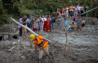 RASTE BROJ ŽRTAVA U NEPALU: 469 poginulij, više od 1.300 nestalih, spaseno oko 350 ljudi!