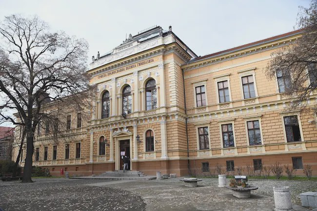 Roditelji đaka Jovine gimnazije traže smenu direktora posle odluke suda o suspendovanim profesorima