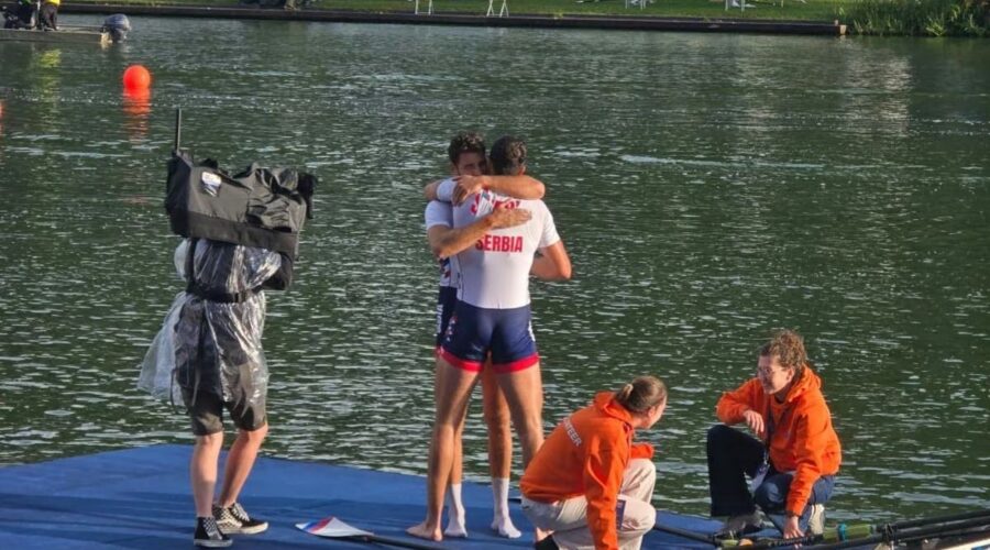 SREBRNA MEDALJA ZA SRPSKE VESLAČE: Mačković i Pimenov zauzeli drugo mesto na svetskom takmičenju