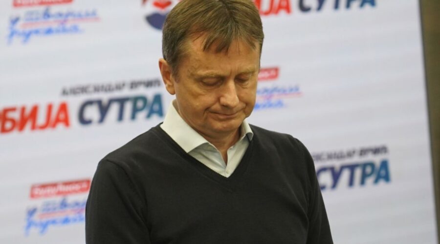 SUMANUTE OPTUŽBE GLIŠIĆA: „Jedini odgovorni za požare su blokaderi, pucali su na ljude i palili imovinu!“