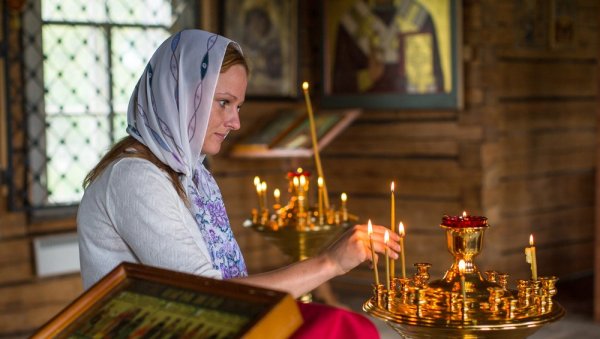 СЛАВИМО СВЕТЕ МУЧЕНИКЕ ФЛОРА И ЛАВРА: Изговорите ову молитву за спокој и мир душе