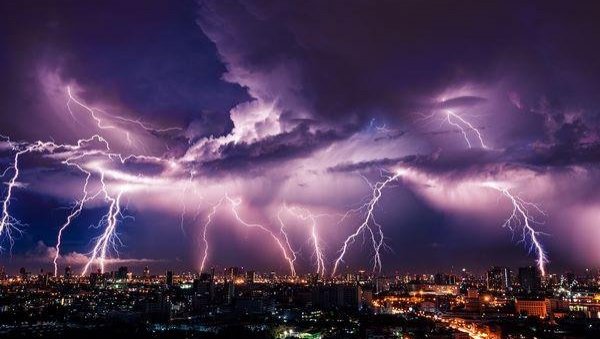 ДАНАС И СУТРА ПАКЛЕНО, А ОНДА ТОТАЛНИ ЗАОКРЕТ Хитно се огласио РХМЗ: Стижу пљускови са грмљавином и нагли пад температуре (ФОТО) ДАНАС И СУТРА ПАКЛЕНО, А ОНДА ТОТАЛНИ ЗАОКРЕТ Хитно се огласио РХМЗ: Стижу пљускови са грмљавином и нагли пад температуре (ФОТО)