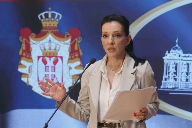 Tepić Vučiću: Koliko je vatrogasnih vozila, helikoptera i aviona za gašenje požara kupljeno 2023.