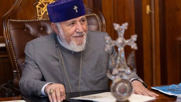 СУДЕ ЈЕРМЕНСКОМ ПАТРИЈАРХУ: У Јеревану поглавар православне цркве Гареген и шест архиепископа на мети оптужби СУДЕ ЈЕРМЕНСКОМ ПАТРИЈАРХУ: У Јеревану поглавар православне цркве Гареген и шест архиепископа на мети оптужби