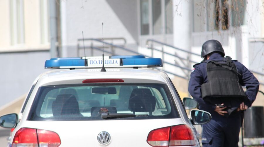 UHAPŠEN SILOVATELJ SA BANOVOG BRDA: Odvukao devojku ispod stepeništa, napastvovao je i ukrao joj novčanik!