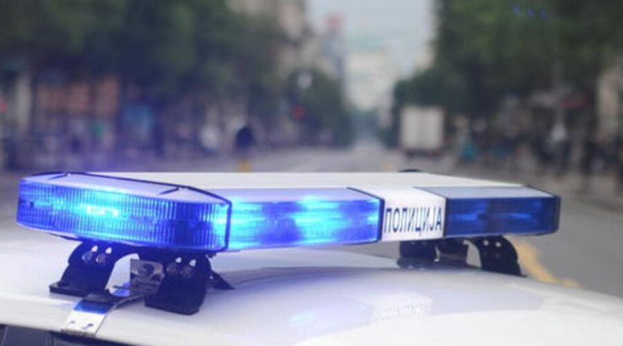 UŽASNO NASILJE NA VOŽDOVCU: Pretukao suprugu pa joj potom zapalio automobil!