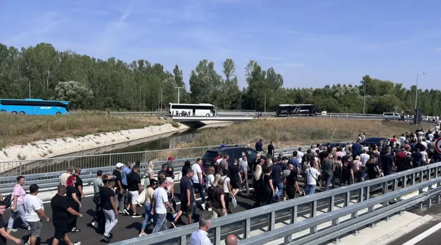 (VIDEO) Stiglo 28 kilometara Dunavskog koridora, stigli i organizovani autobusi na svečano otvaranje