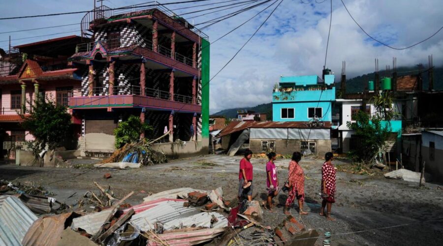Više od 900 ljudi poginulo u poplavama u Nepalu i na Tibetu, najmanje 4.700 se vodi kao nestalo | Srpska dijaspora