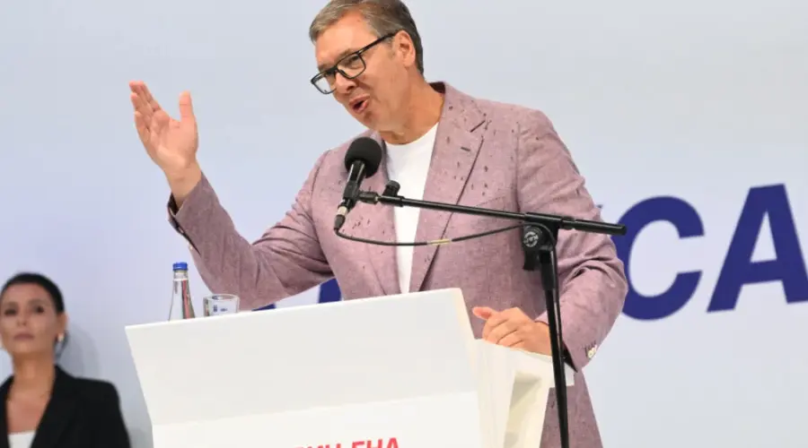 Vučić: Hemijskom olovkom da ih pobedimo