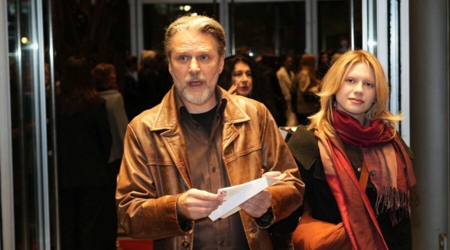ZABRANJENI GOVOR DRAGANA MIĆANOVIĆA U HERCEG NOVOM: “Pozivam Vas da ne žmurimo, da nam ne stavljaju povez oko očiju…”