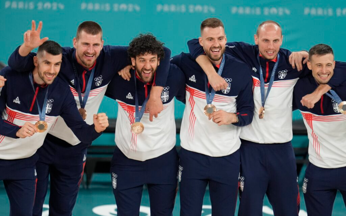 „NE TREBA NAM MEDALJA, DOBRO NAM JE U RESTORANU“: Milutinov otkrio šta se dešavalo pre čuvene dodele medalja na Olimpijskim igrama u Parizu!